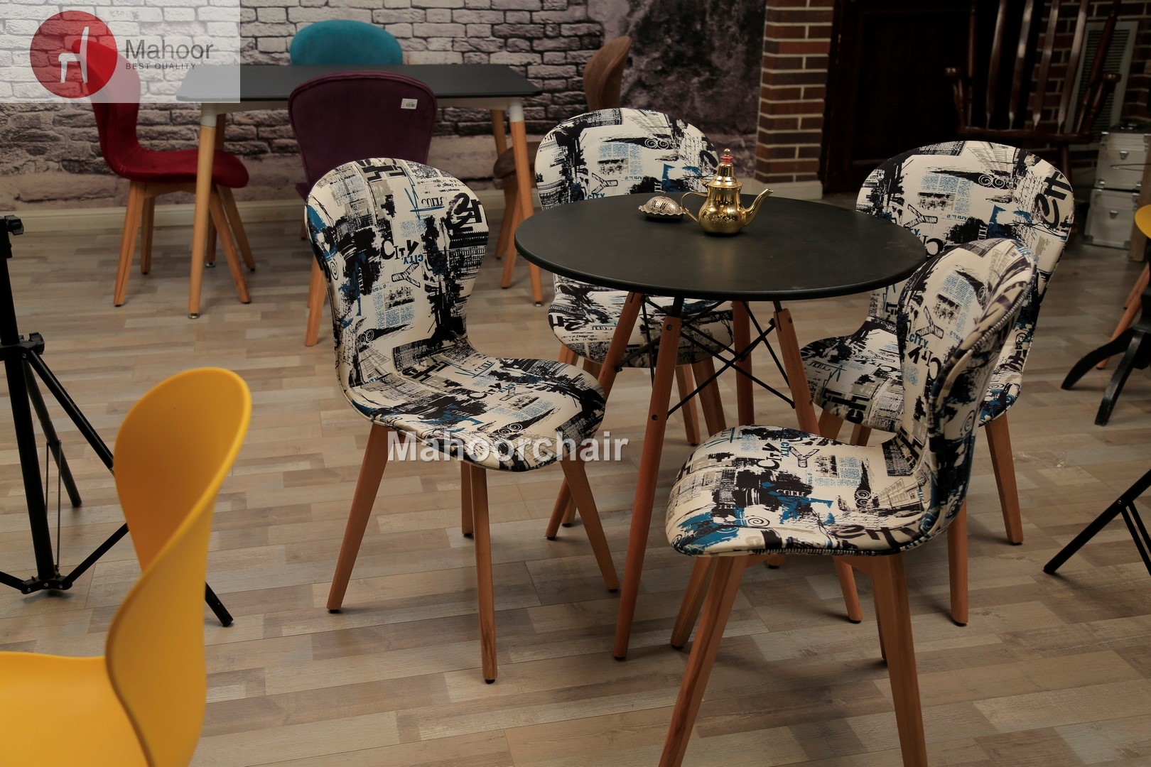 میز و صندلی ناهارخوری چهار نفره؛ مدل ماهور لمسه ای پایه ایفلی چوبی