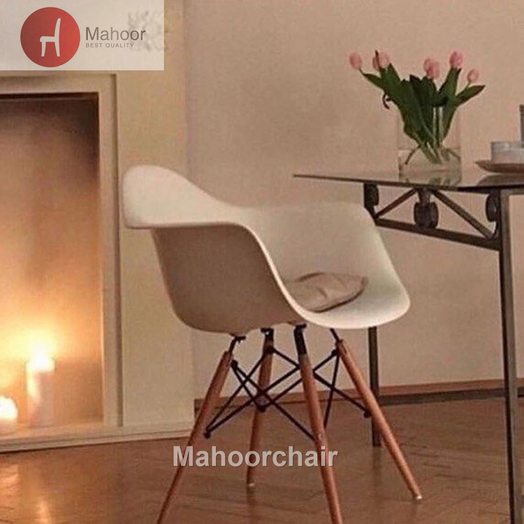 صندلی مدل ایزی فایبرگلاس پایه ایفلی چوبی