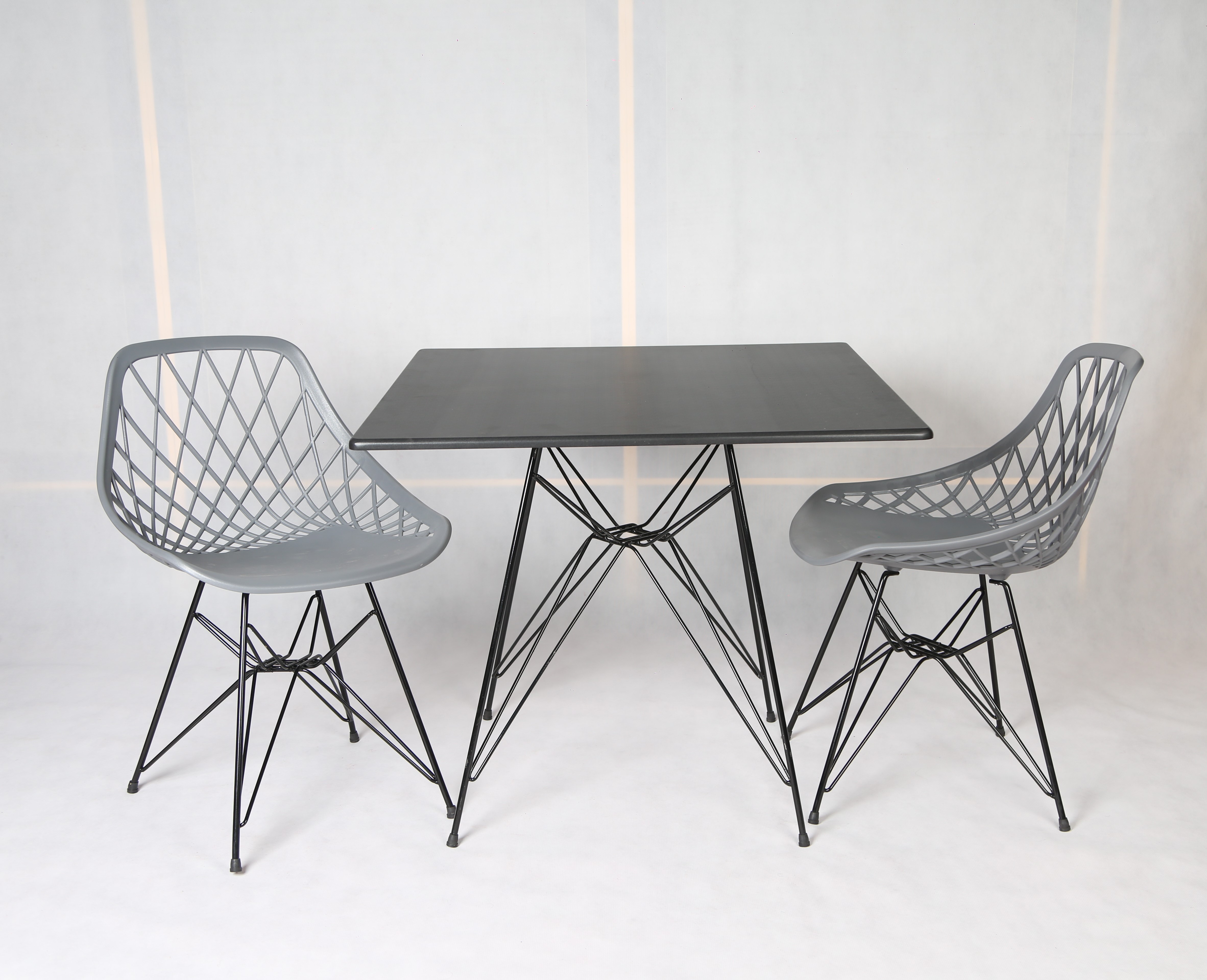 میز و صندلی ناهارخوری دو نفره؛ مدل الماس فایبرگلاس پایه فلزی + میز پایه فلزی